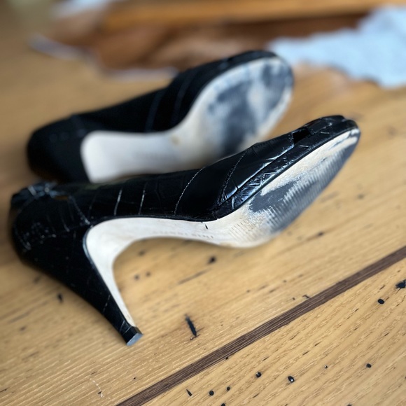 Beautiful size 9 Gianni Bini heels.  Excellent lightly worn condition. - Picture 5 of 5